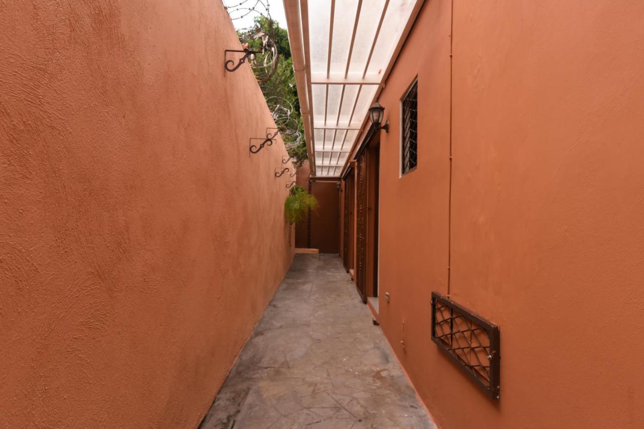 Ph 19 Guesthouse Hotel In Gazcue Santo Domingo Dış mekan fotoğraf