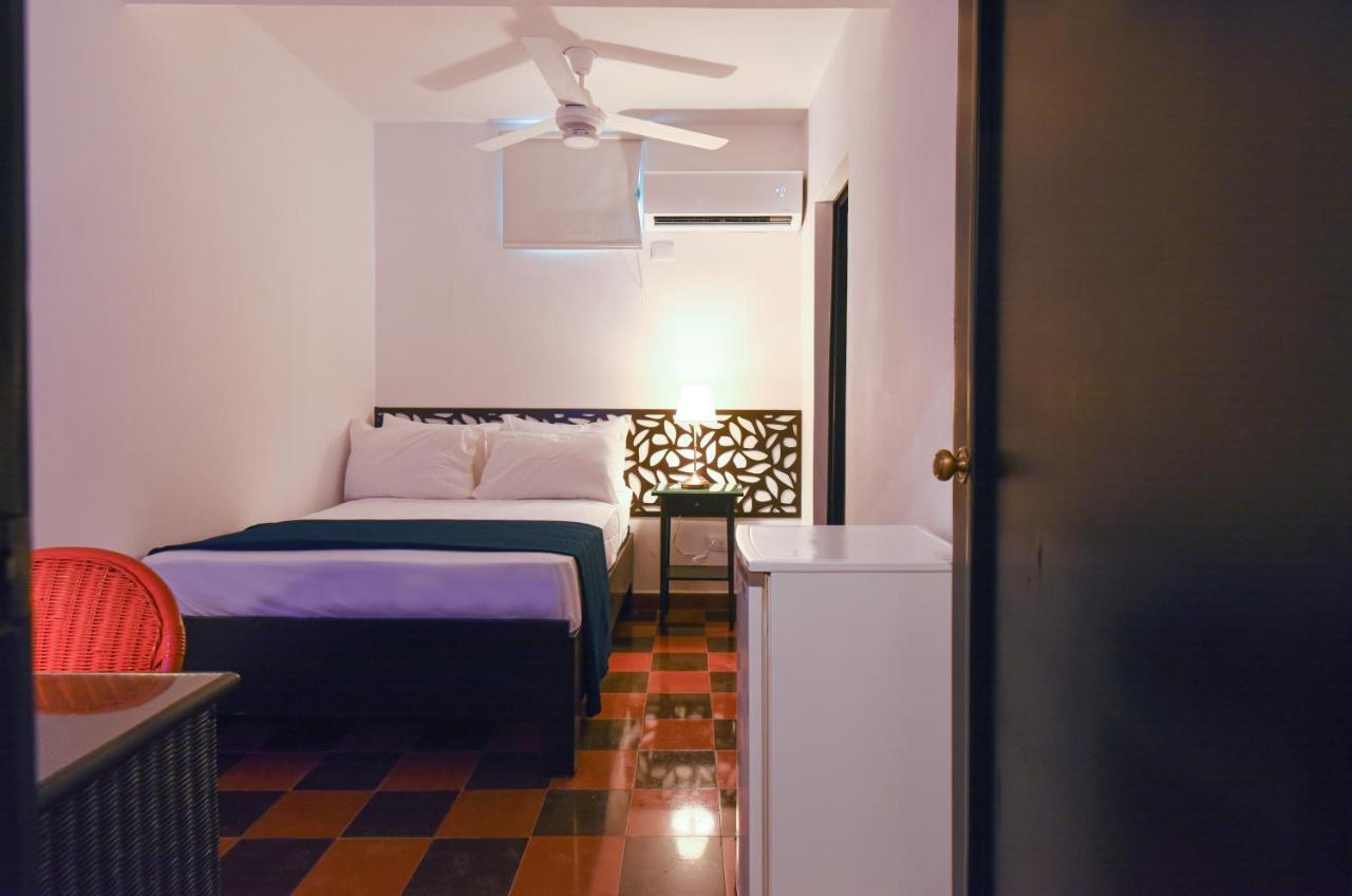 Ph 19 Guesthouse Hotel In Gazcue Santo Domingo Dış mekan fotoğraf
