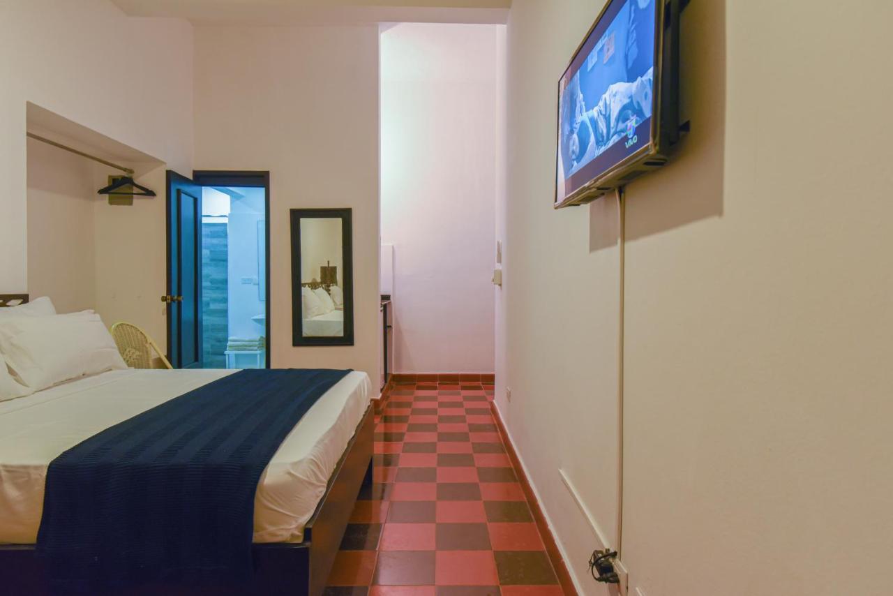 Ph 19 Guesthouse Hotel In Gazcue Santo Domingo Oda fotoğraf