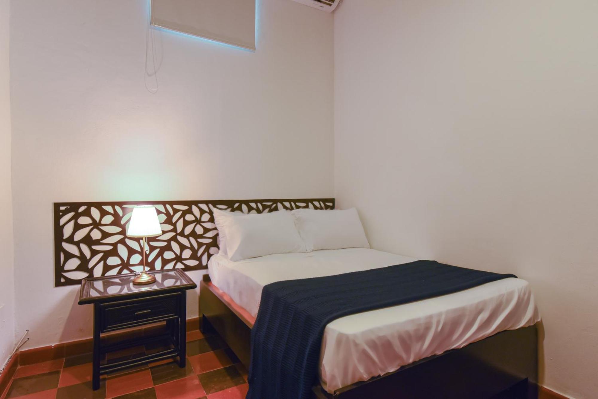 Ph 19 Guesthouse Hotel In Gazcue Santo Domingo Oda fotoğraf